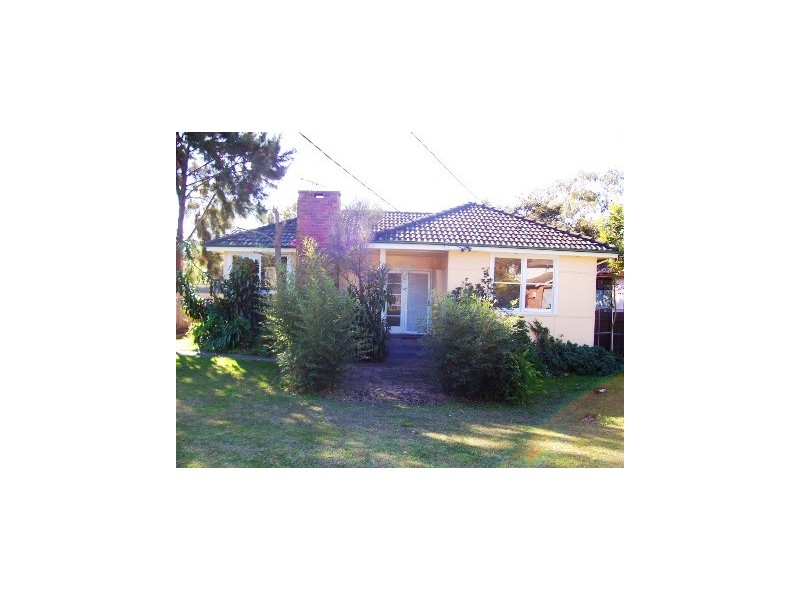 9 Peace Avenue, Peakhurst Heights NSW 2210