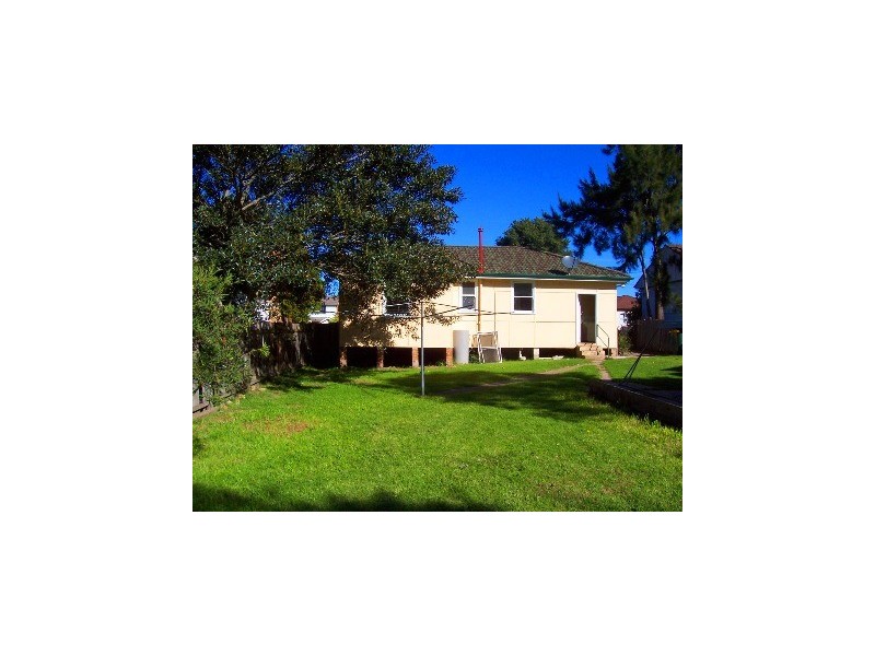 9 Peace Avenue, Peakhurst Heights NSW 2210