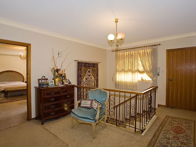 11 Henry Lawson Drive, Peakhurst NSW 2210