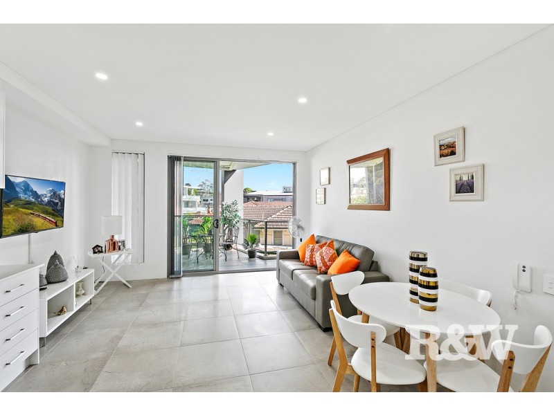 9/39-41 Trafalgar Street, Peakhurst NSW 2210