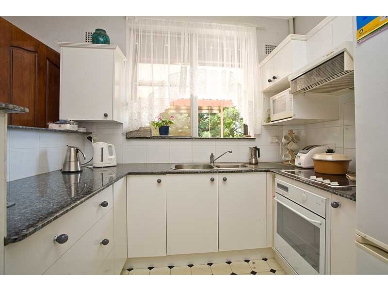 28 Jindabyne Crescent, Peakhurst Heights NSW 2210