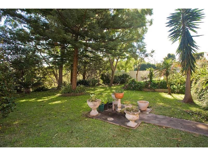 28 Jindabyne Crescent, Peakhurst Heights NSW 2210