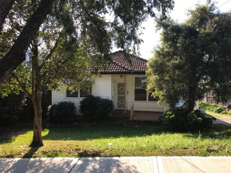 54 Lawrence Street, Peakhurst NSW 2210