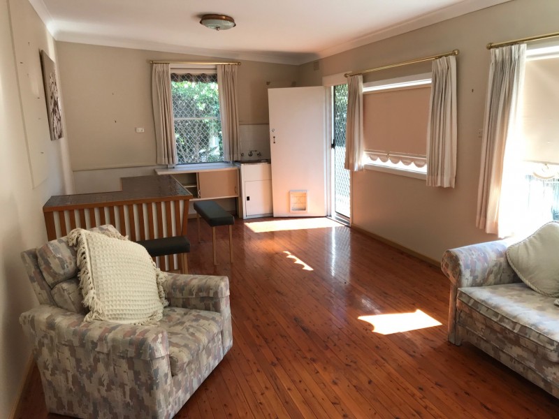 54 Lawrence Street, Peakhurst NSW 2210