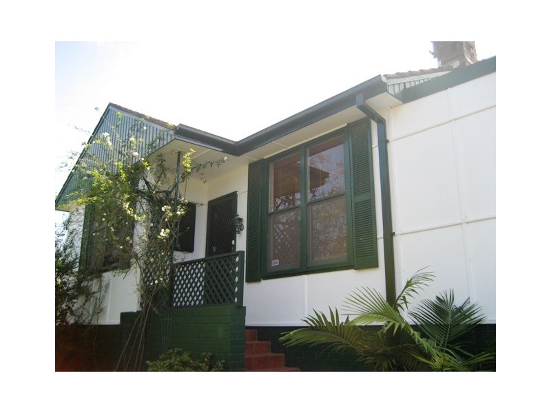 38 Hugh Avenue, Peakhurst NSW 2210