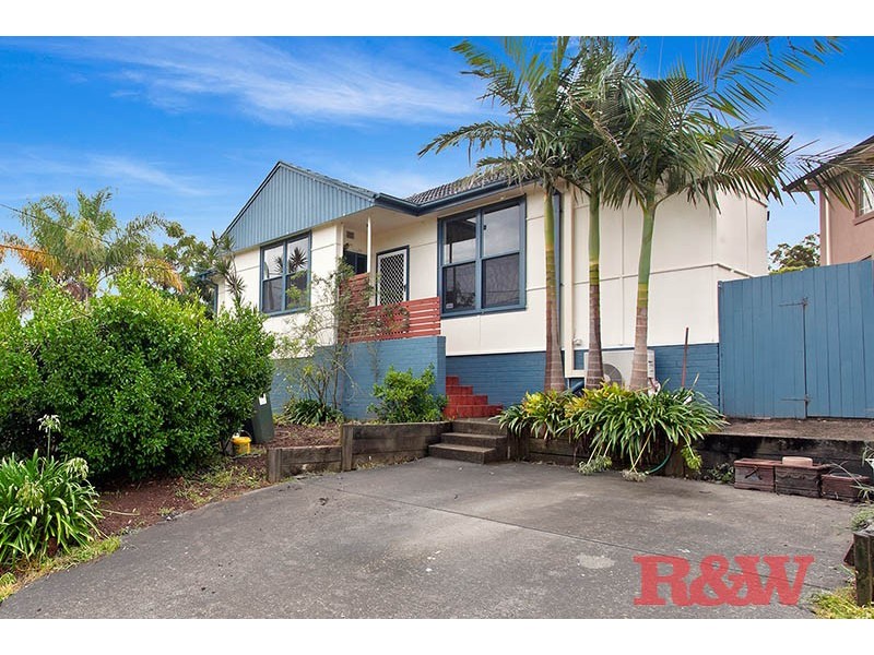 38 Hugh Avenue, Peakhurst NSW 2210