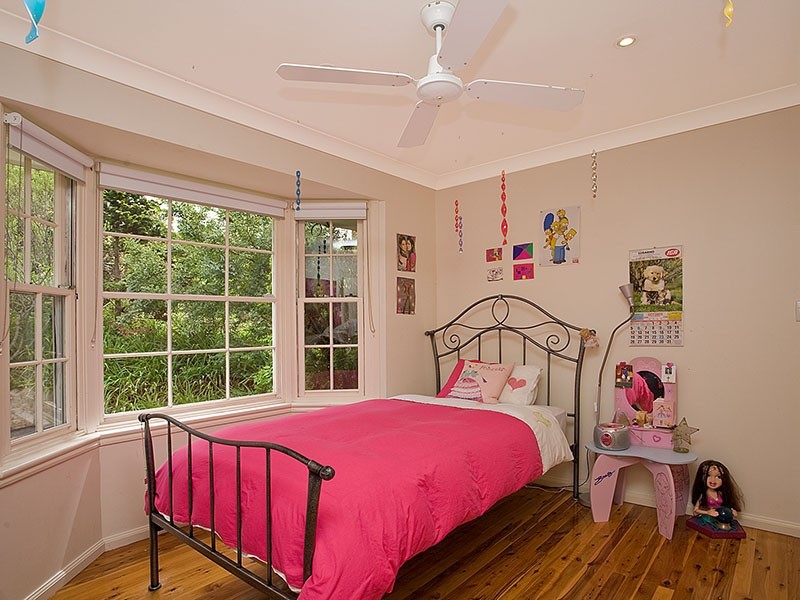 52 Allwood Crescent, Lugarno NSW 2210