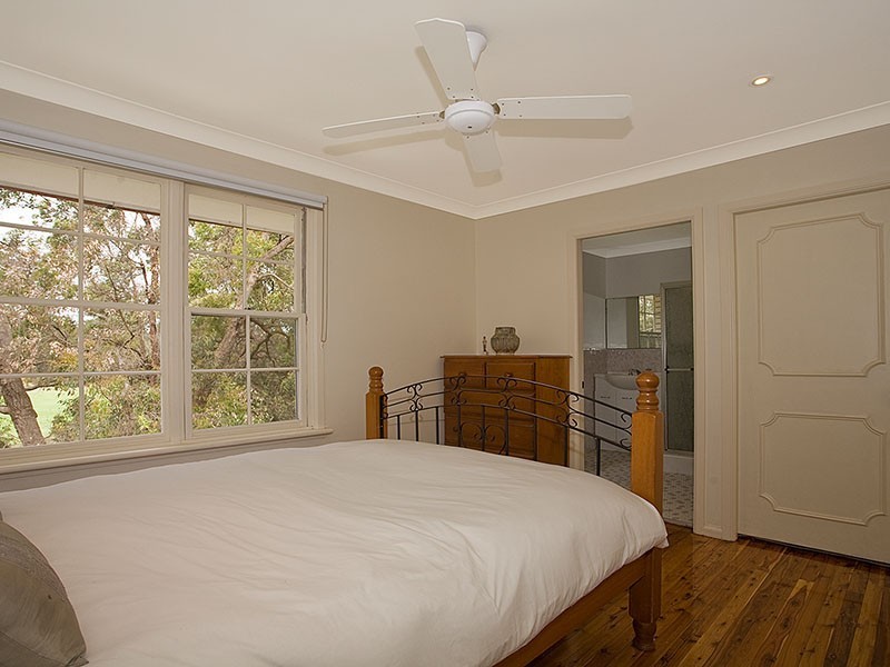 52 Allwood Crescent, Lugarno NSW 2210