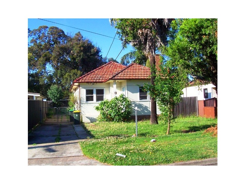 2 Iris Avenue, Riverwood NSW 2210