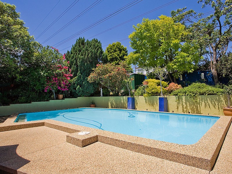 7 Jindabyne Crescent, Peakhurst Heights NSW 2210