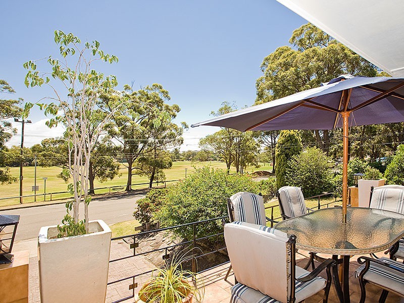 7 Jindabyne Crescent, Peakhurst Heights NSW 2210