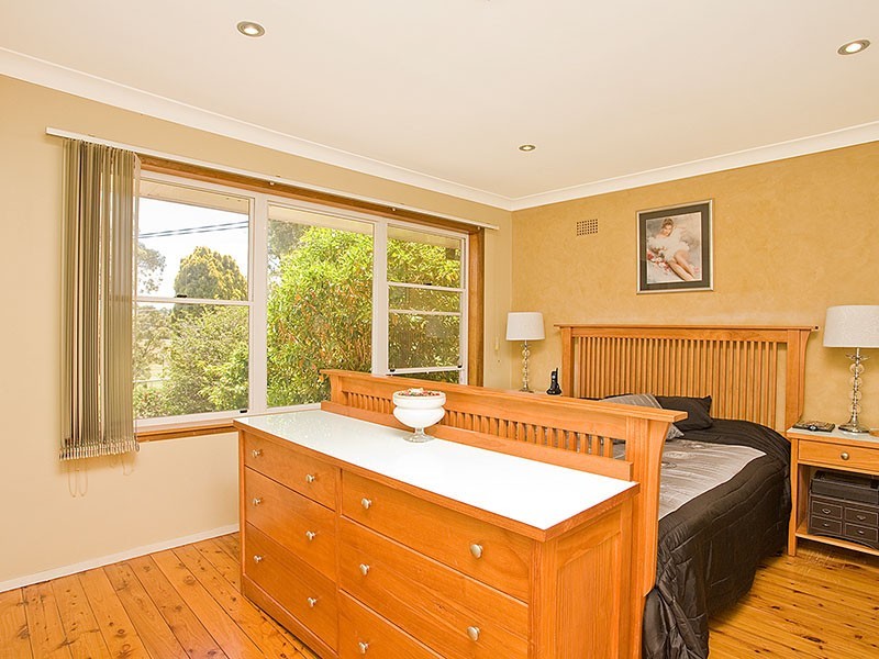 7 Jindabyne Crescent, Peakhurst Heights NSW 2210