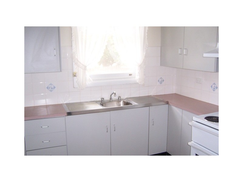 5 Rona Street, Peakhurst NSW 2210