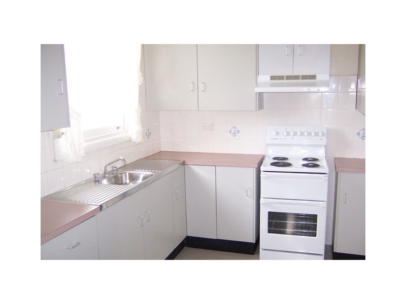 5 Rona Street, Peakhurst NSW 2210