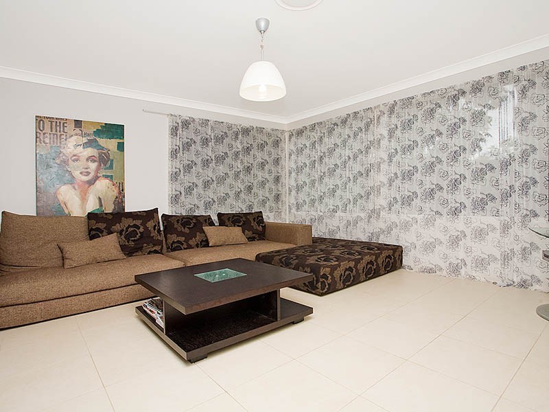 24 Orana Crescent, Peakhurst Heights NSW 2210