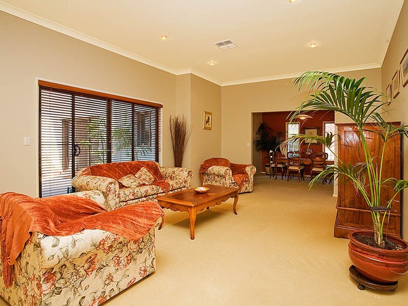 109 Lorraine Street, Peakhurst Heights NSW 2210