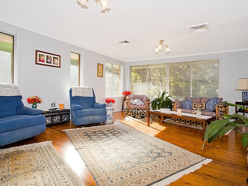 19 Pamela Avenue, Peakhurst Heights NSW 2210