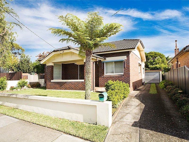 19  Waitara Parade, Hurstville Grove NSW 2220