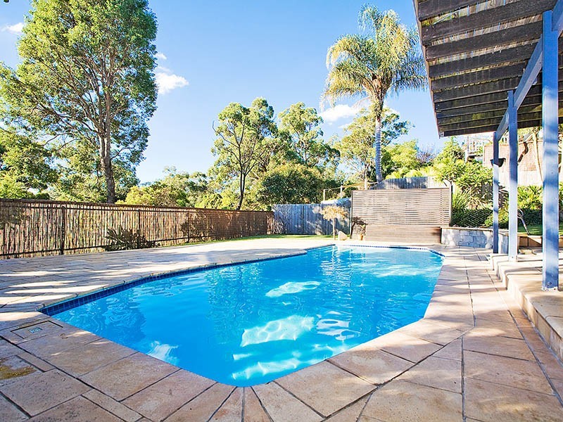 20 Allwood Crescent, Lugarno NSW 2210