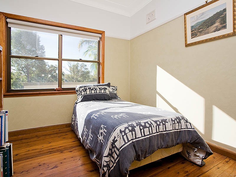 20 Allwood Crescent, Lugarno NSW 2210