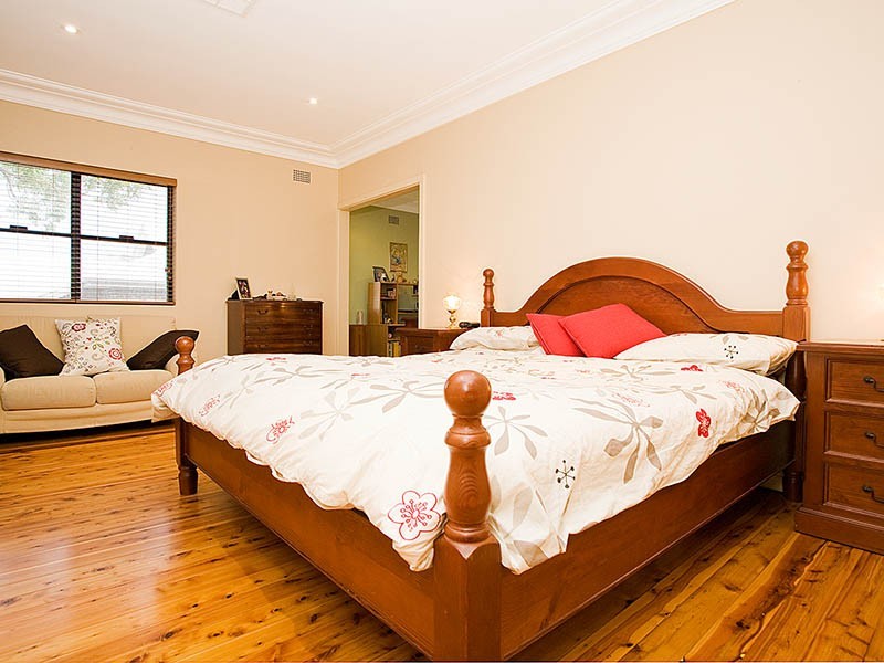 140 Rosa Street, Oatley NSW 2223