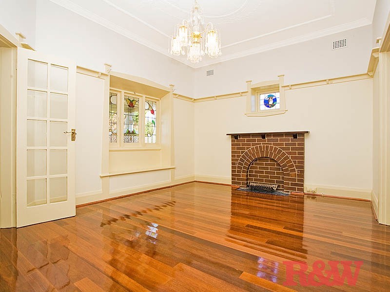 30 Kemp Street, Mortdale NSW 2223