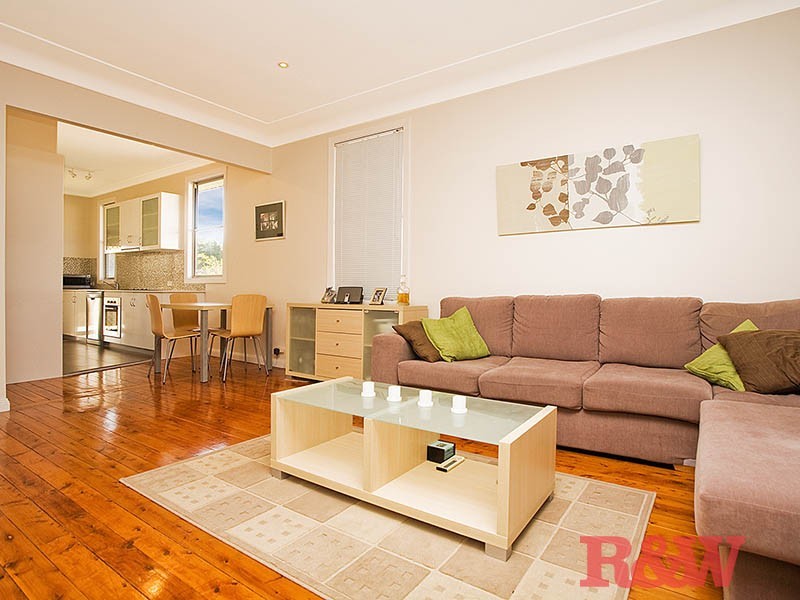 4 Peake Parade, Peakhurst NSW 2210