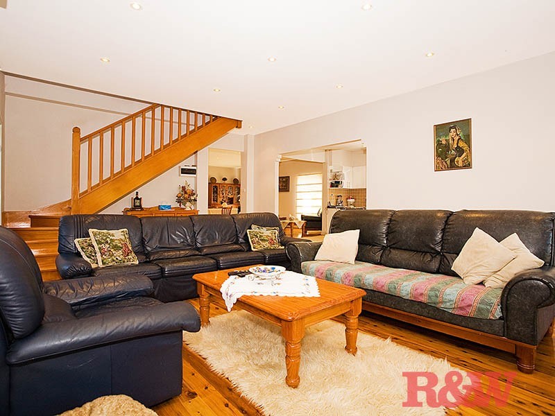 43 Bonds Road, Peakhurst NSW 2210