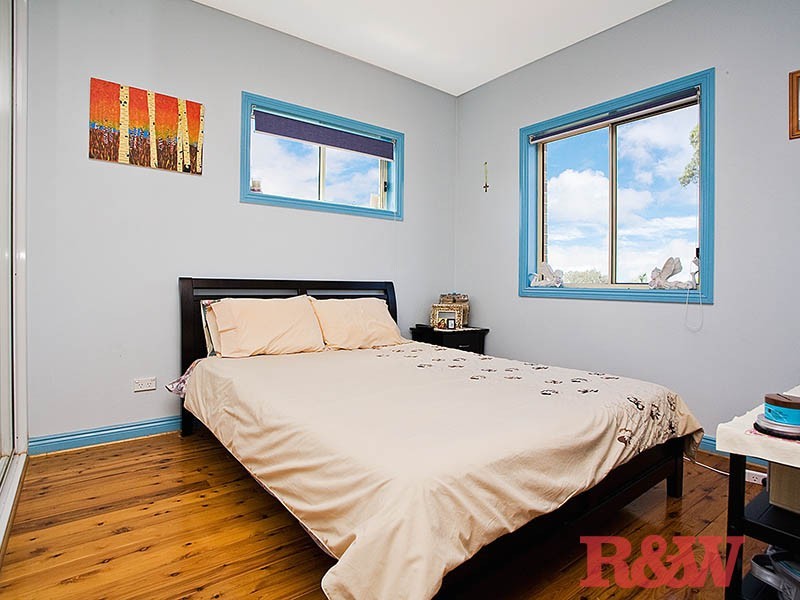 43 Bonds Road, Peakhurst NSW 2210