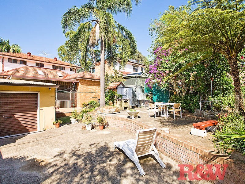 5 Mountbatten Street, Oatley NSW 2223