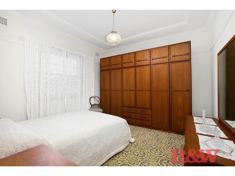 12 Baker Street, Oatley NSW 2223