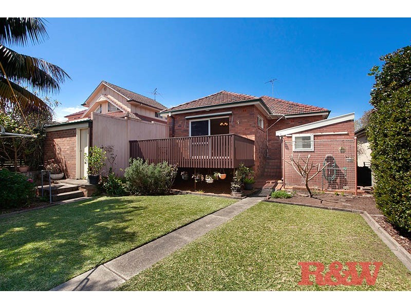 12 Baker Street, Oatley NSW 2223