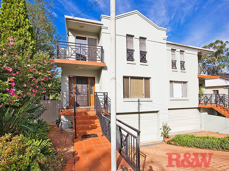 4b Woodcliff Parade, Lugarno NSW 2210