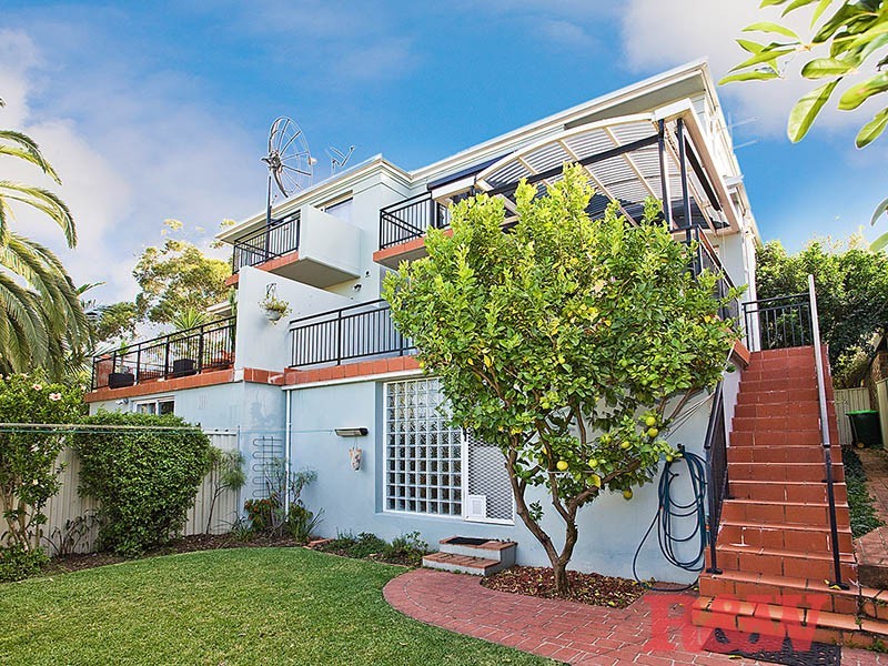 4b Woodcliff Parade, Lugarno NSW 2210