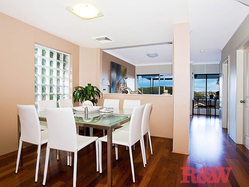 4b Woodcliff Parade, Lugarno NSW 2210