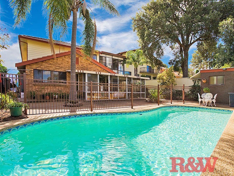 19 Trafalgar Street, Peakhurst NSW 2210