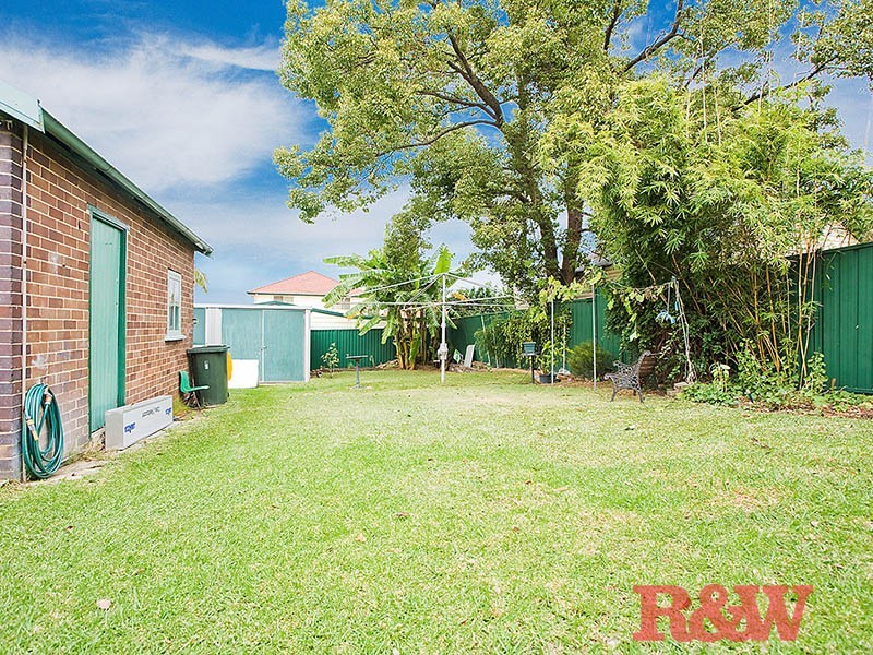 12 Rosemont Avenue, Mortdale NSW 2223