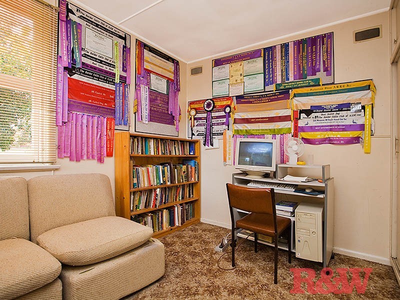 9 Waldo Crescent, Peakhurst NSW 2210