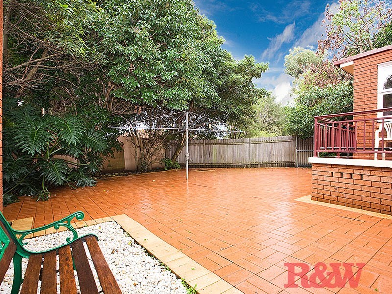 9 Waldo Crescent, Peakhurst NSW 2210