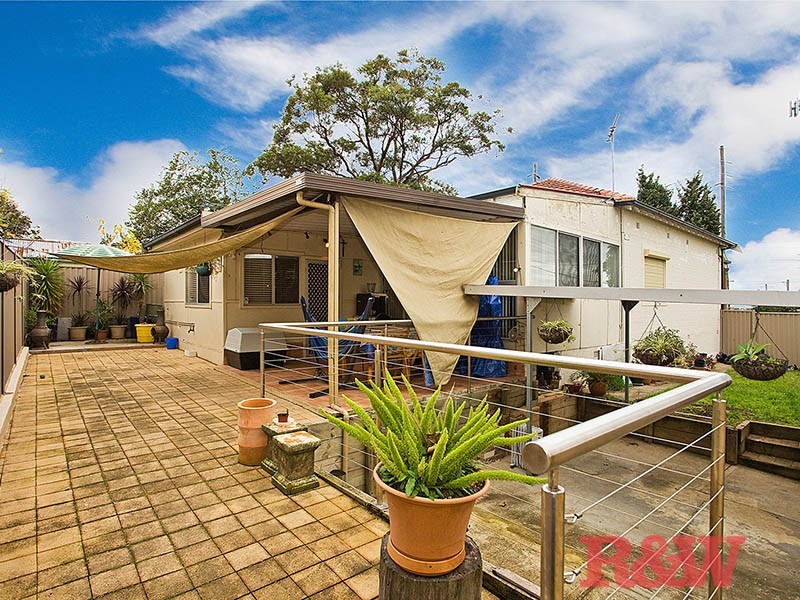 126 Boundary Road, Peakhurst NSW 2210