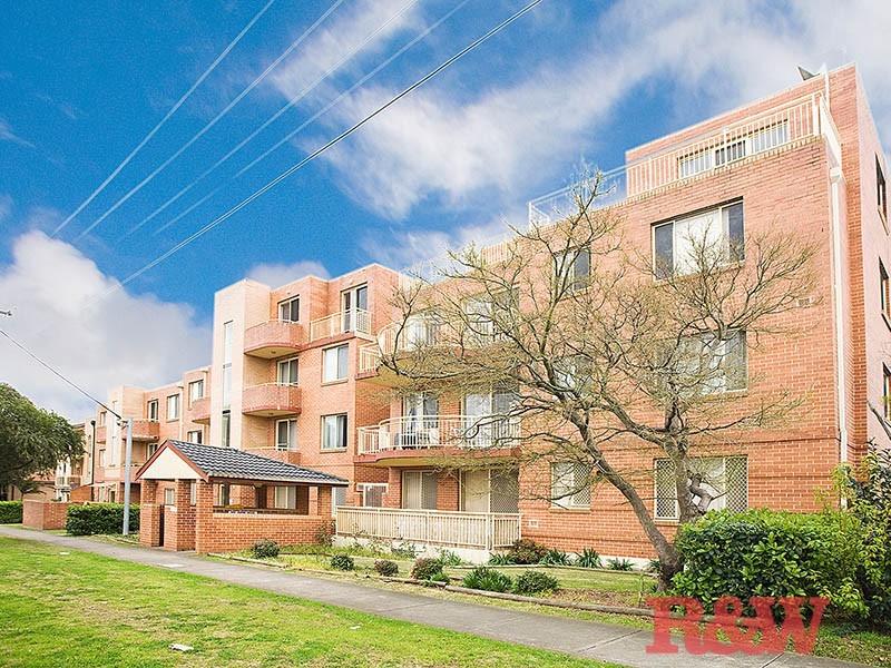 7/2-8 Short Road, Riverwood NSW 2210