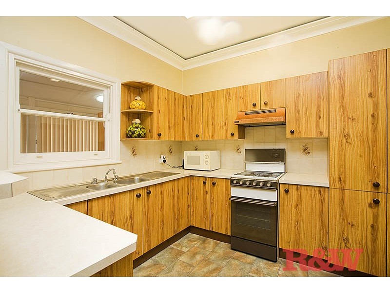 113 Baumans Road, Peakhurst NSW 2210