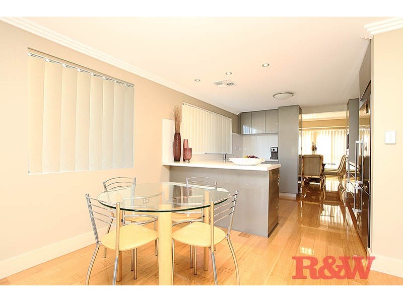 6 Goulburn Peninsula, Sylvania Waters NSW 2224