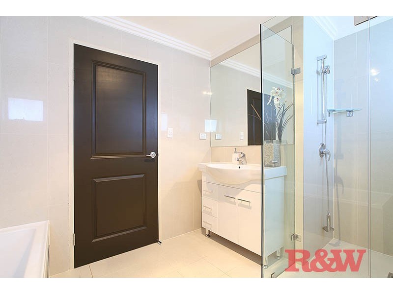 6 Goulburn Peninsula, Sylvania Waters NSW 2224