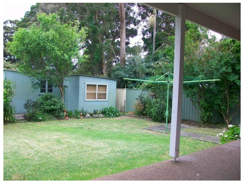 4 Clarendon Road, Peakhurst NSW 2210