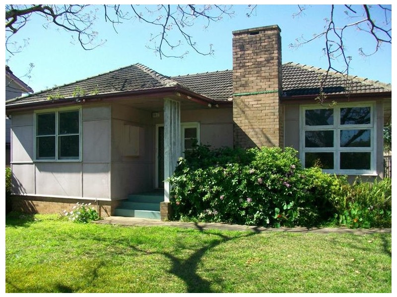 6 Lawrence Street, Peakhurst NSW 2210