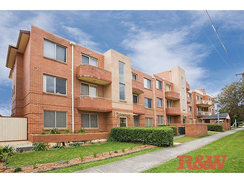 8/2-8 Short Road, Riverwood NSW 2210