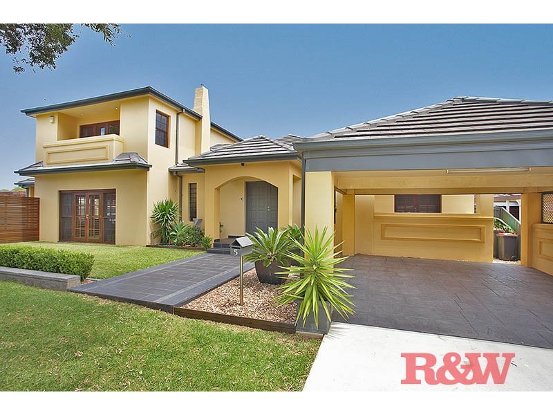 5 Monaro Avenue, Kingsgrove NSW 2208