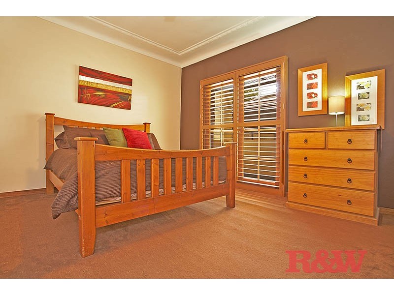 5 Monaro Avenue, Kingsgrove NSW 2208