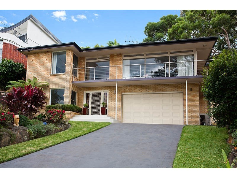 92 Boronia Parade, Lugarno NSW 2210